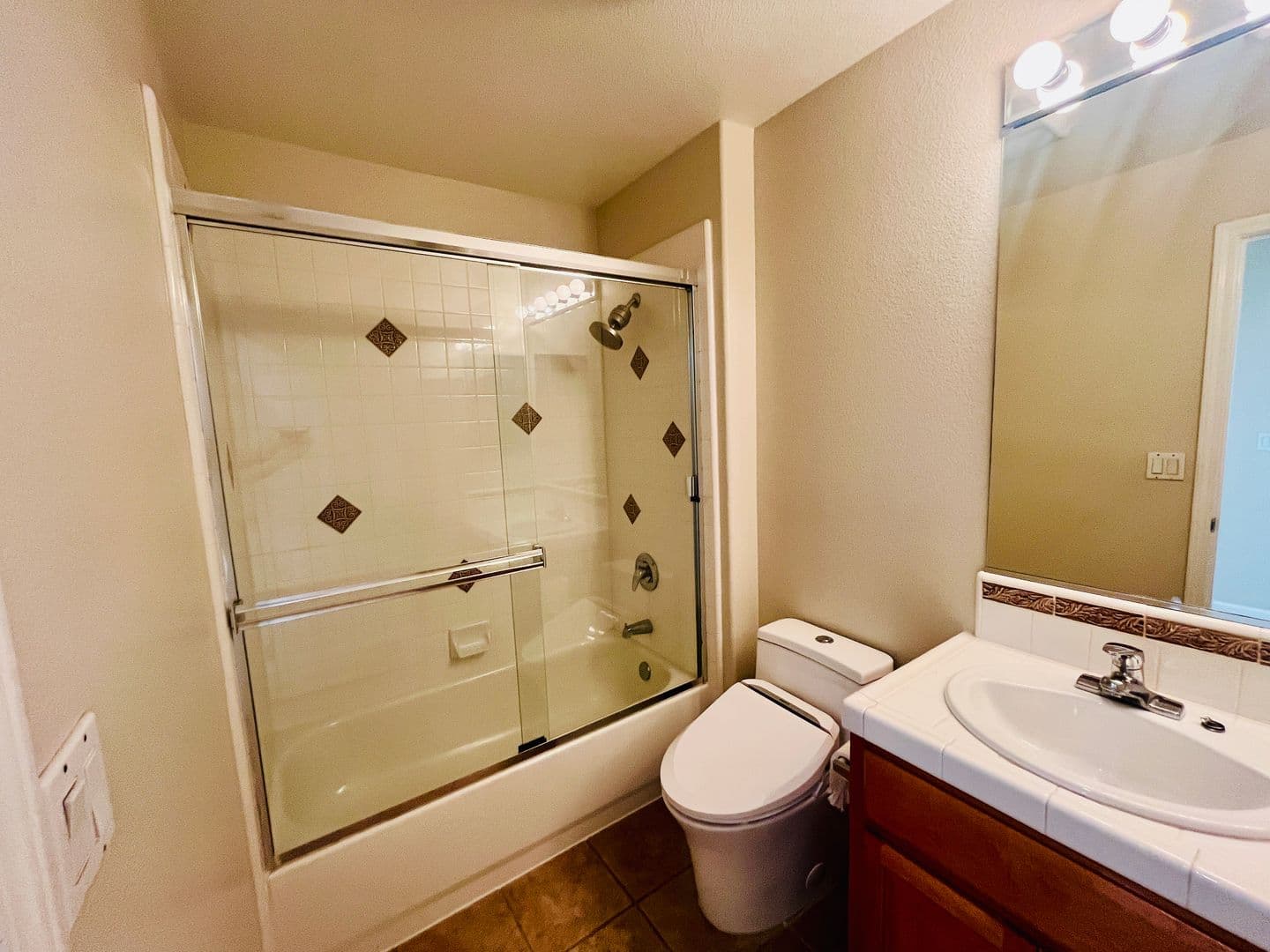 Santa Clara House: 4456 Headen Way