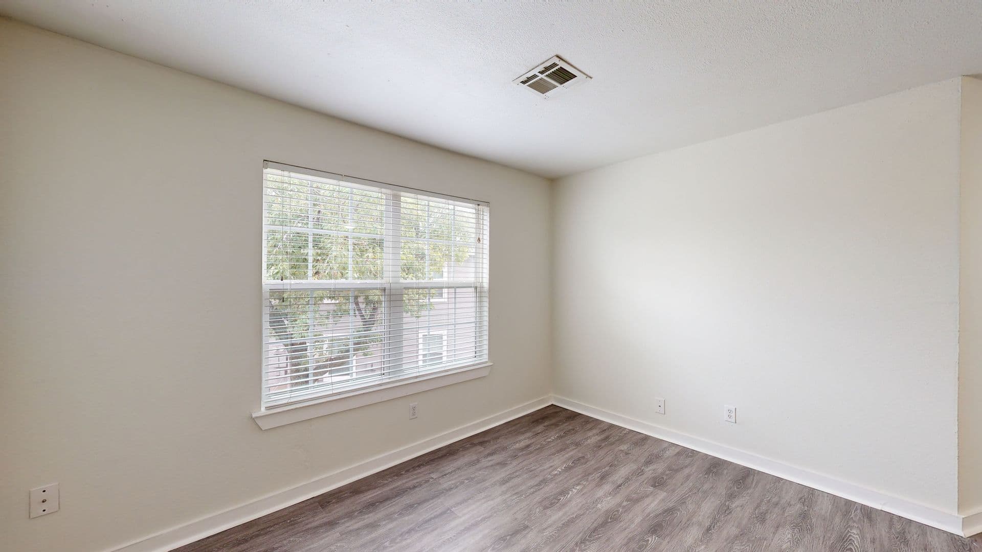 Oklahoma City Apartment: 8201 N Rockwell Ave