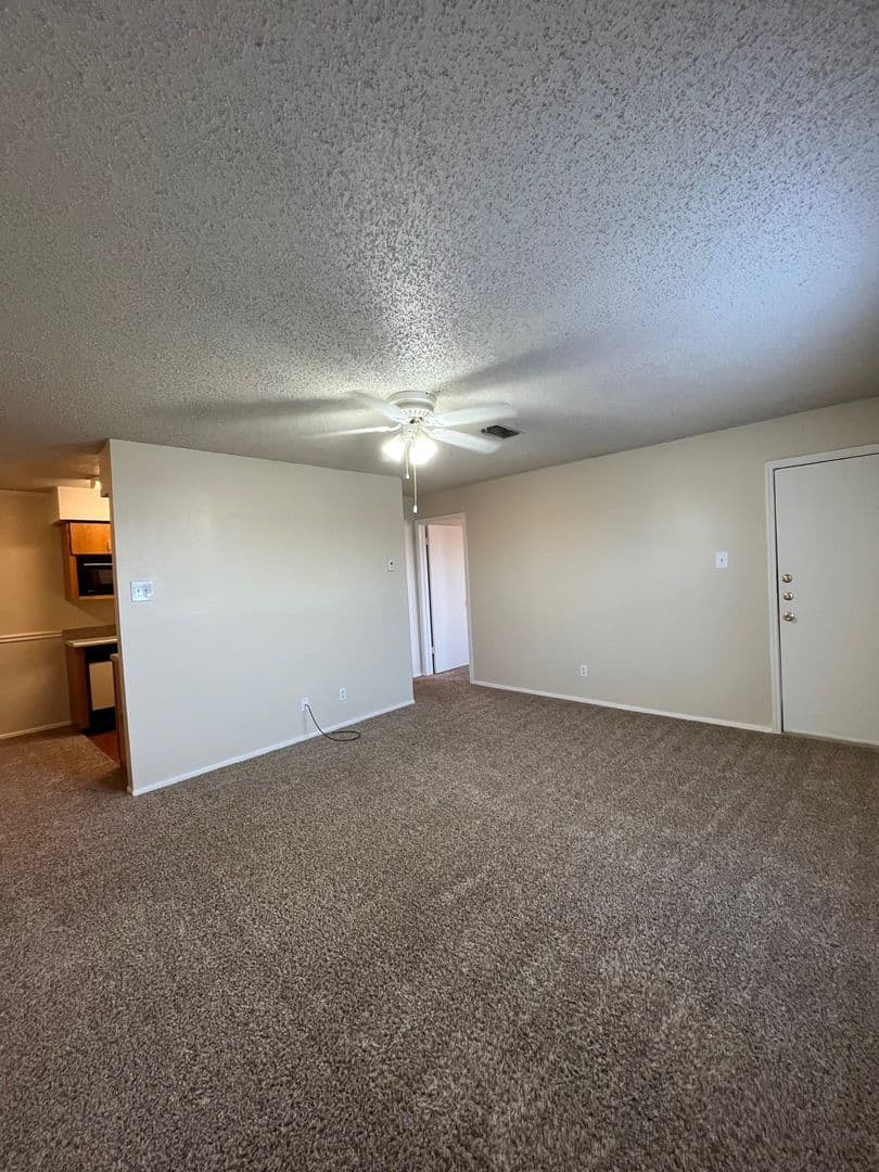 Lubbock Apartment: 3201 W Loop 289