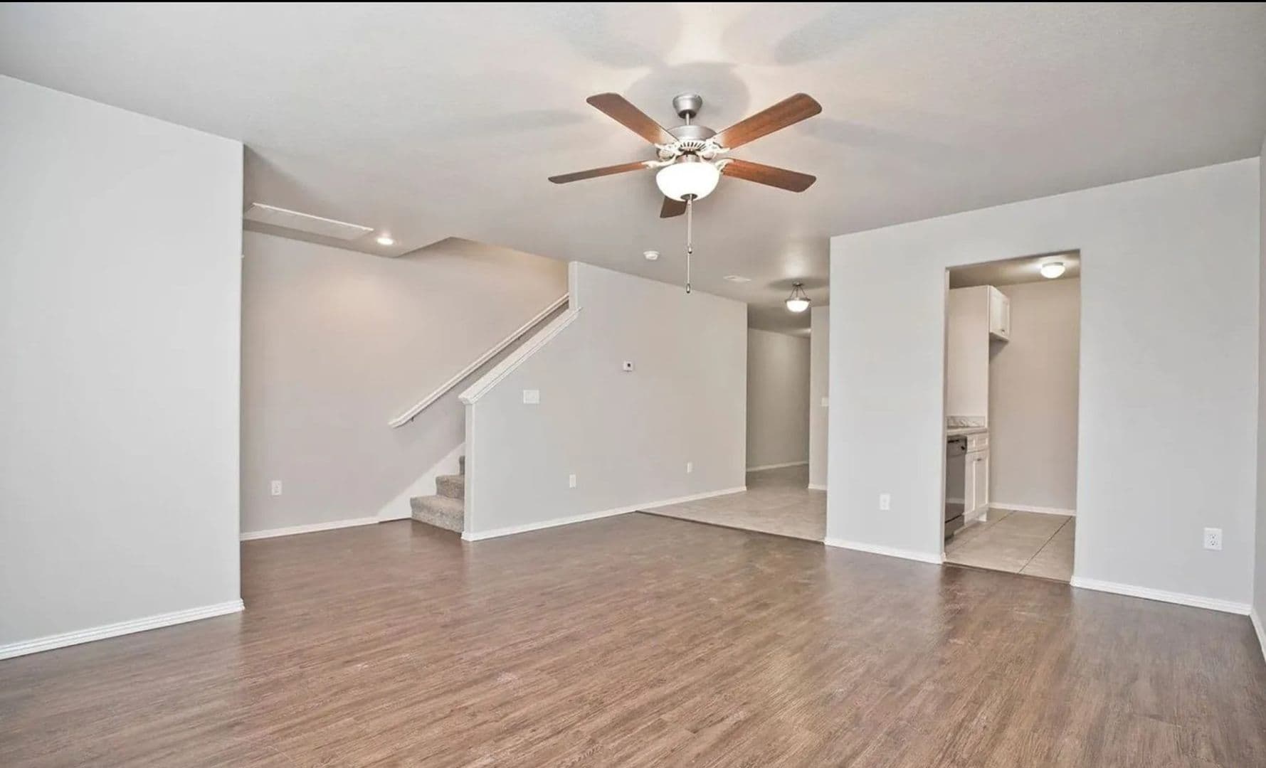 Siloam Springs Apartment: 1402 S. Haden Unit B