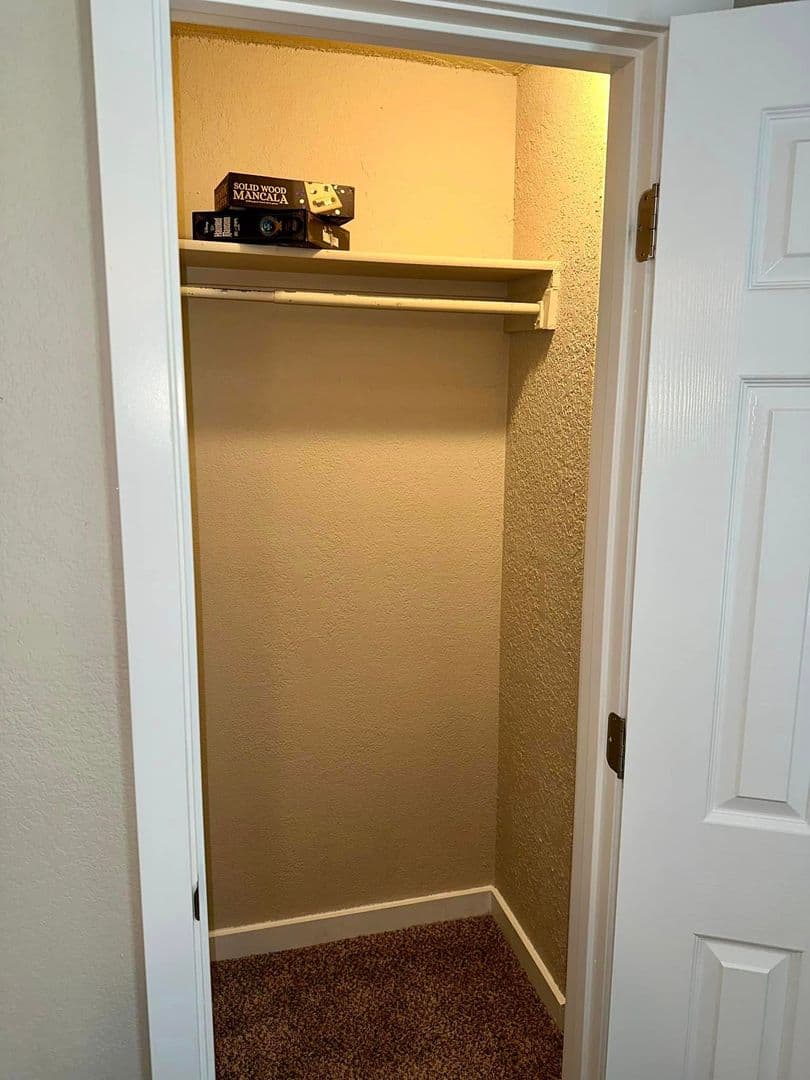 Oklahoma City Apartment: 9200 N MACARTHUR BLVD