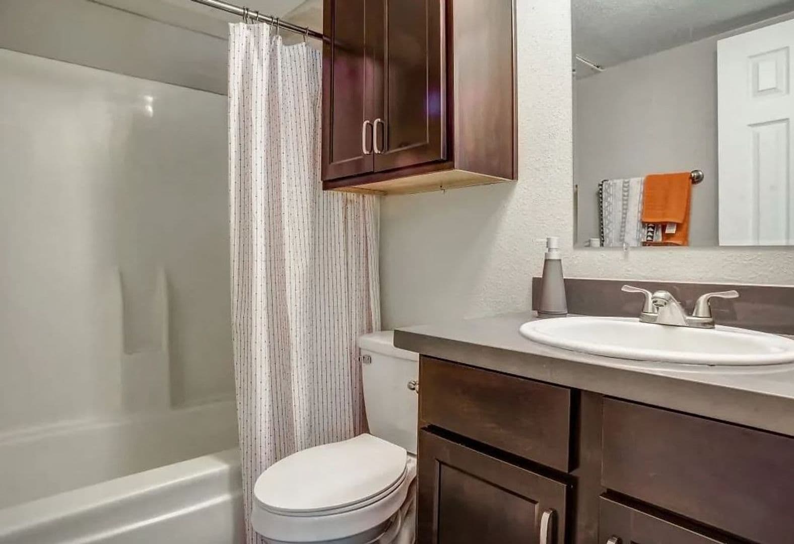 Norman Apartment: 2073 W Lindsey St