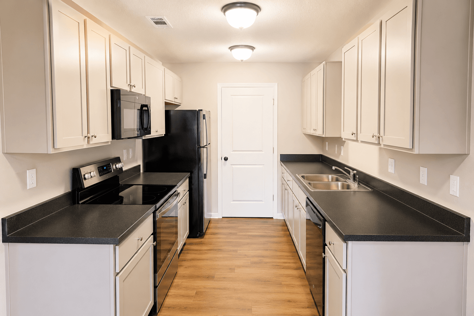 Siloam Springs Apartment: 1707 E Montclair Ave