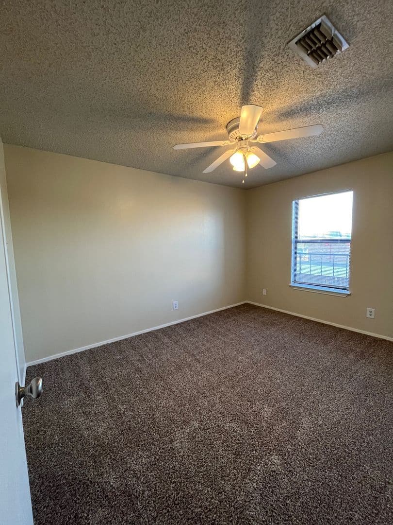 Lubbock Apartment: 3201 W Loop 289
