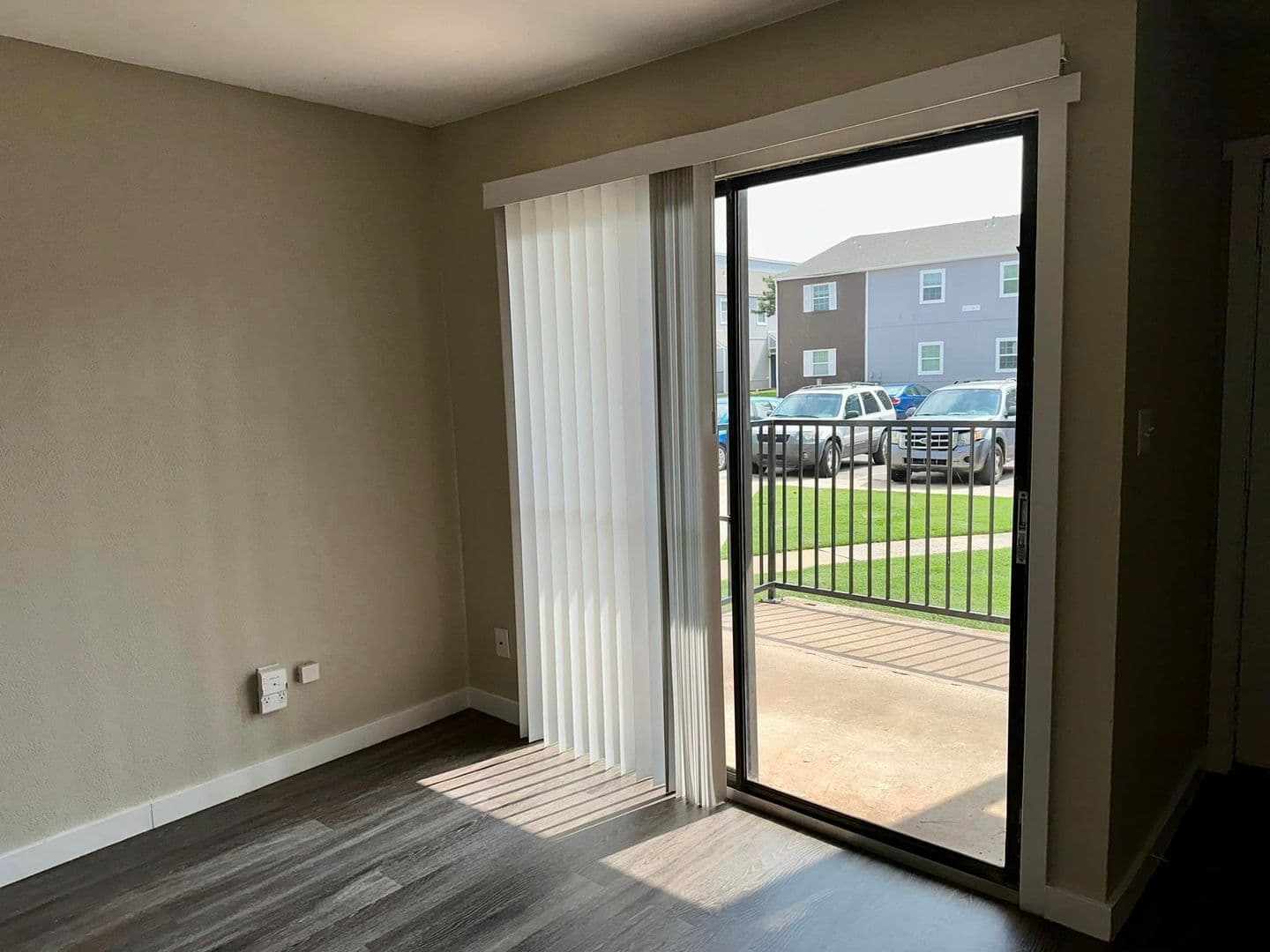 Oklahoma City Apartment: 9200 N MACARTHUR BLVD