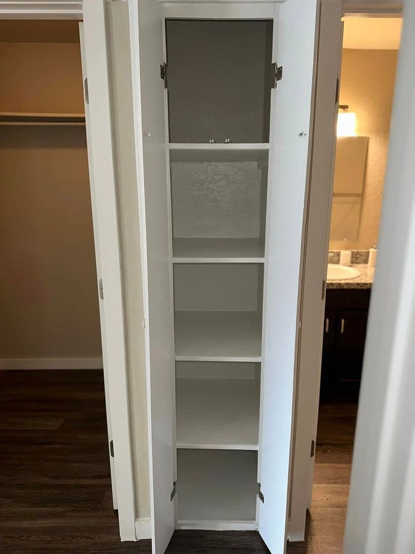 Oklahoma City Apartment: 9200 N MACARTHUR BLVD