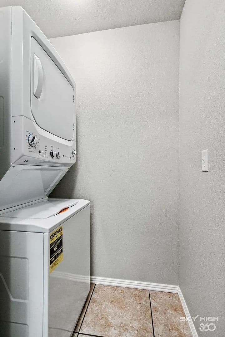Siloam Springs Apartment: 1402 S. Haden Unit B