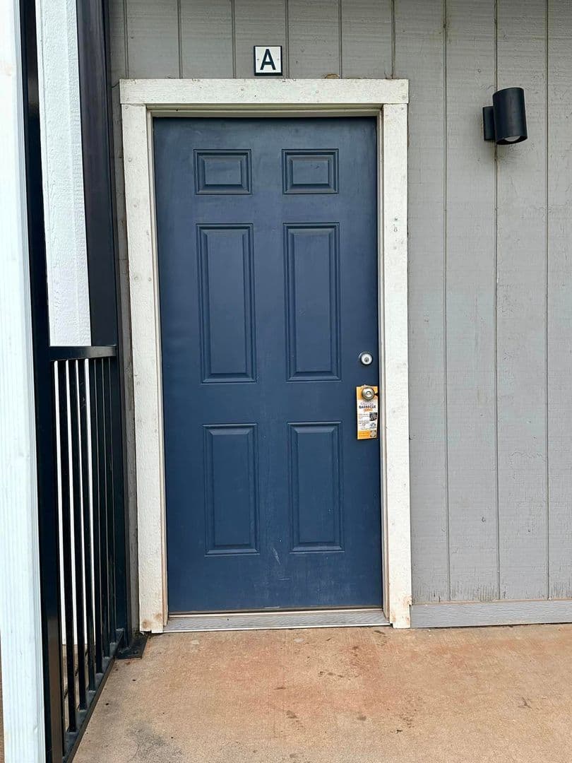 Oklahoma City Apartment: 9200 N MACARTHUR BLVD