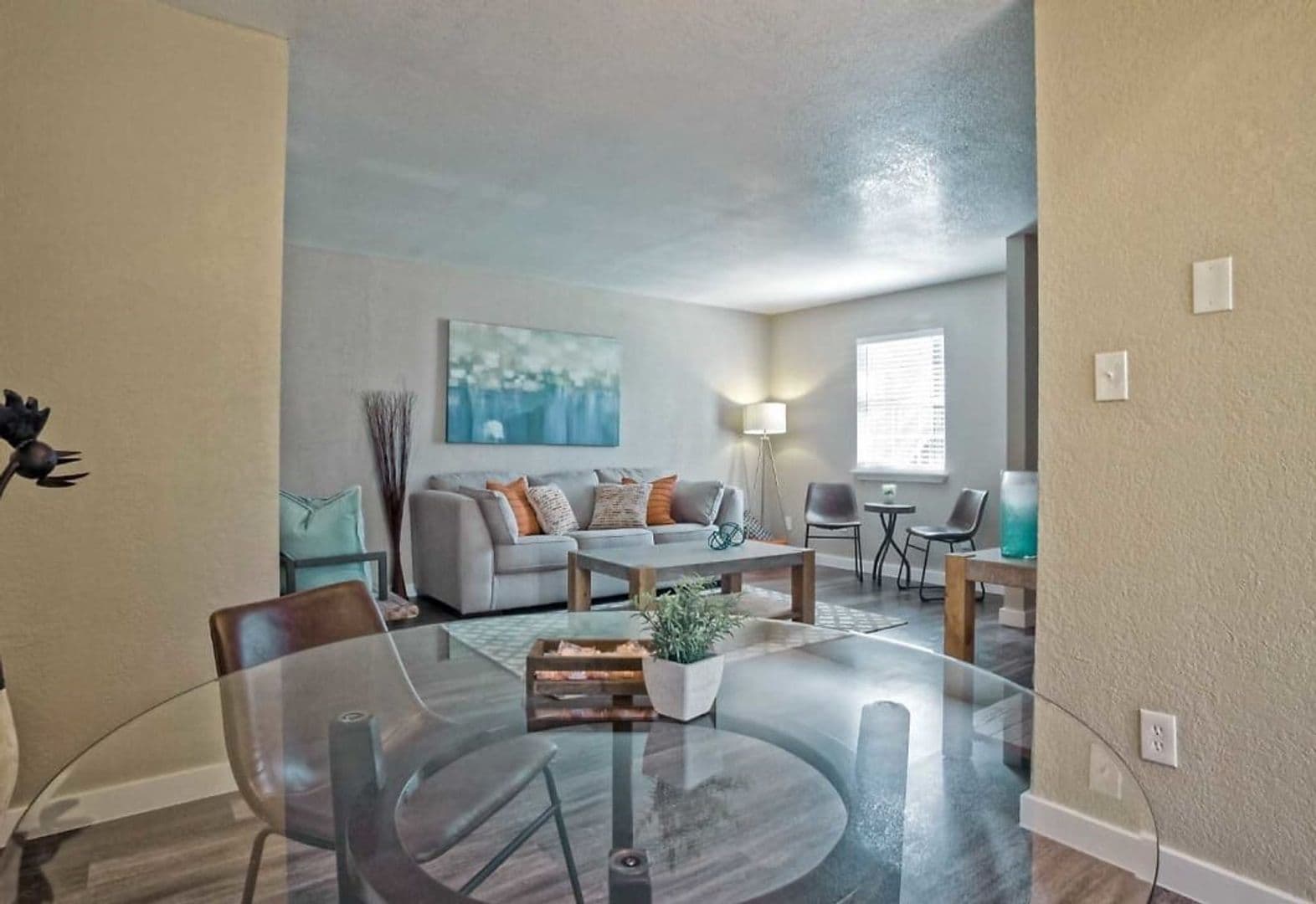 Oklahoma City Apartment: 9200 N MACARTHUR BLVD