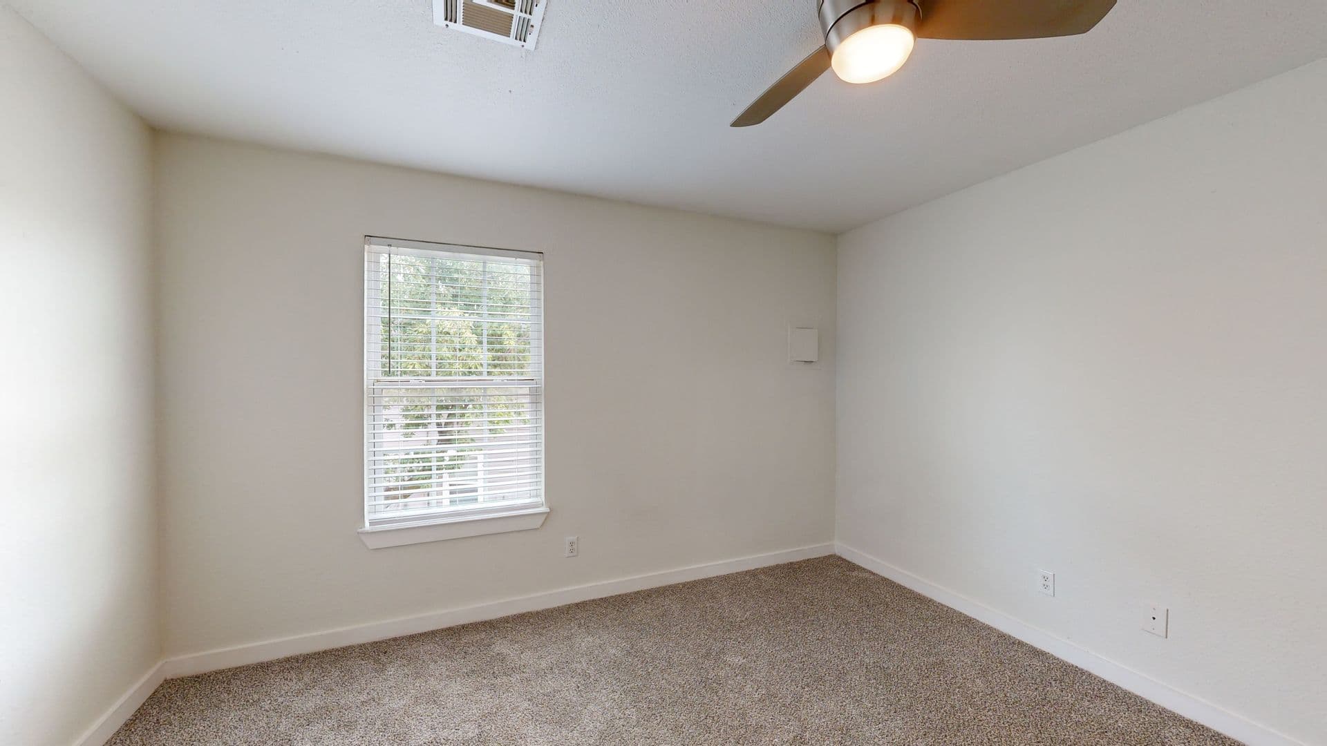 Oklahoma City Apartment: 8201 N Rockwell Ave