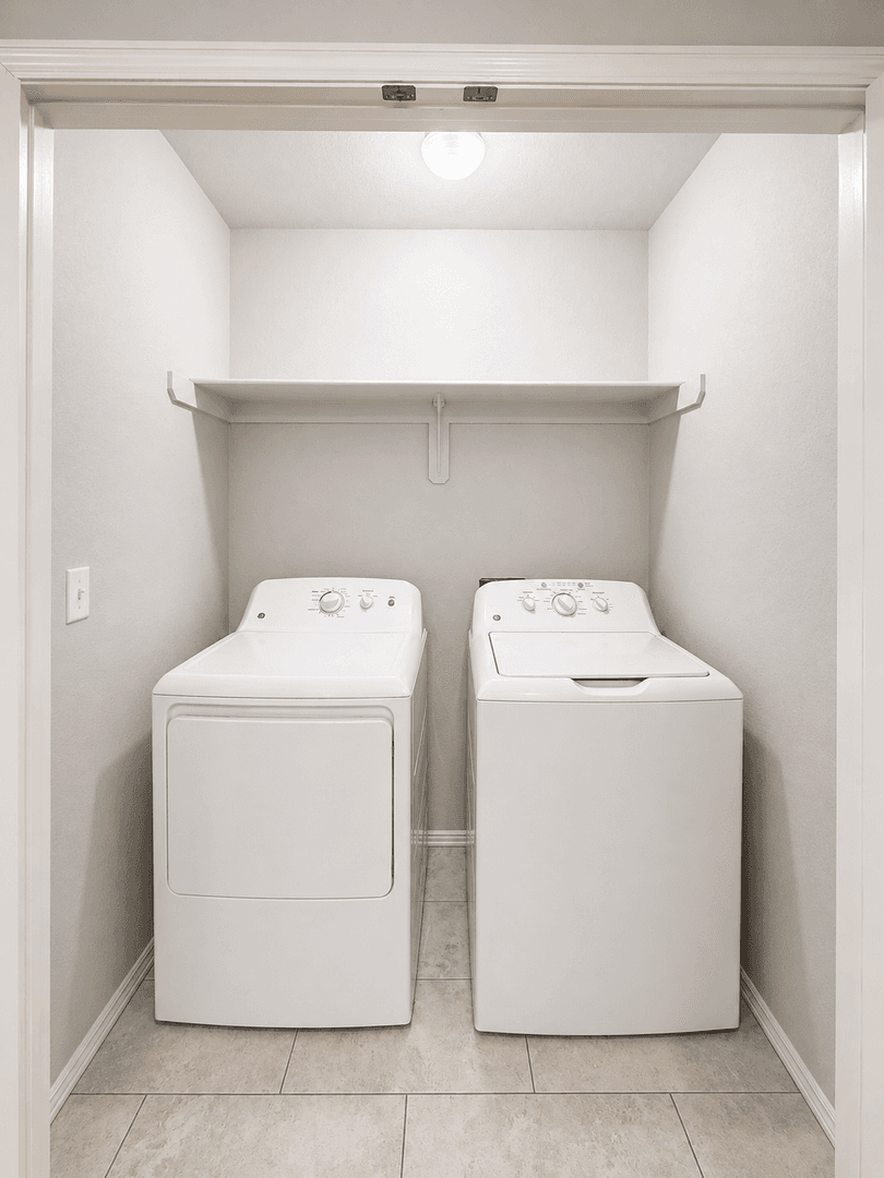 Siloam Springs Apartment: 1402 S. Haden Unit B