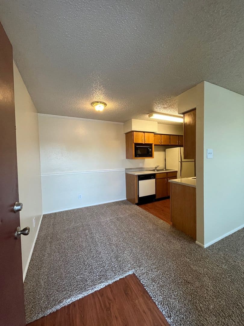 Lubbock Apartment: 3201 W Loop 289