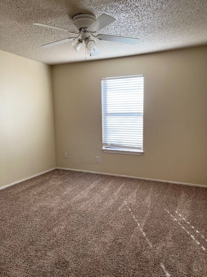 Lubbock Apartment: 3201 W Loop 289