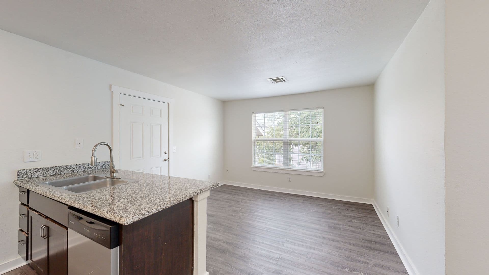 Oklahoma City Apartment: 8201 N Rockwell Ave