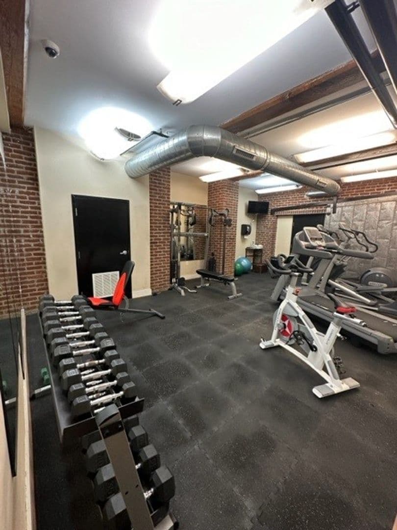 Lynchburg Apartment: 612 Commerce Street
