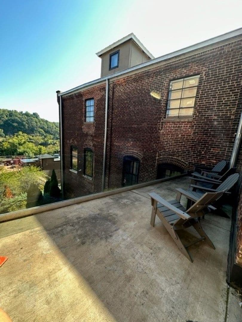 Lynchburg Apartment: 1220 Commerce Street