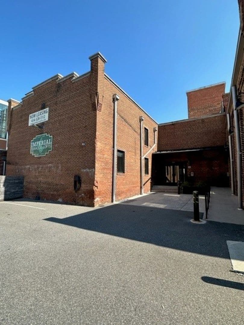 Lynchburg Apartment: 1220 Commerce Street