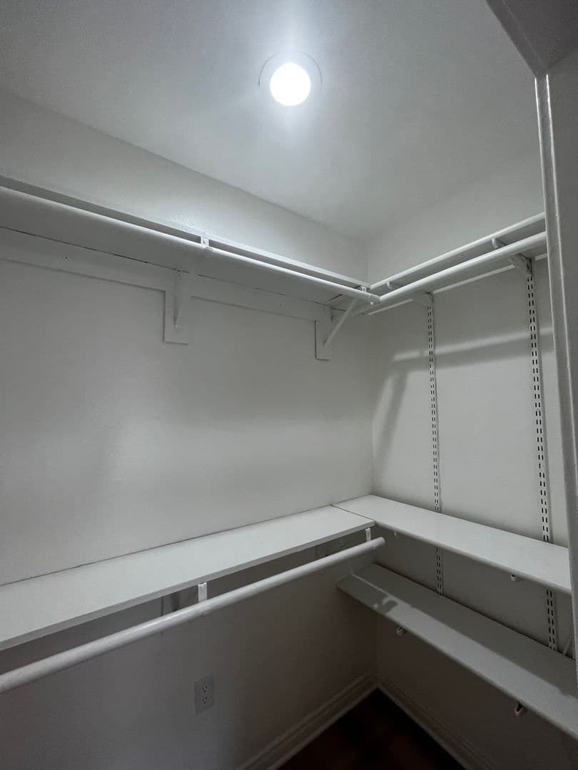 Los Angeles Apartment: 1811 N. Cherokee Ave.