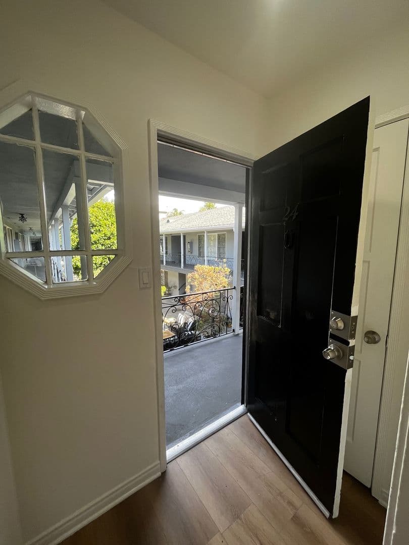 Los Angeles Apartment: 1811 N. Cherokee Ave.