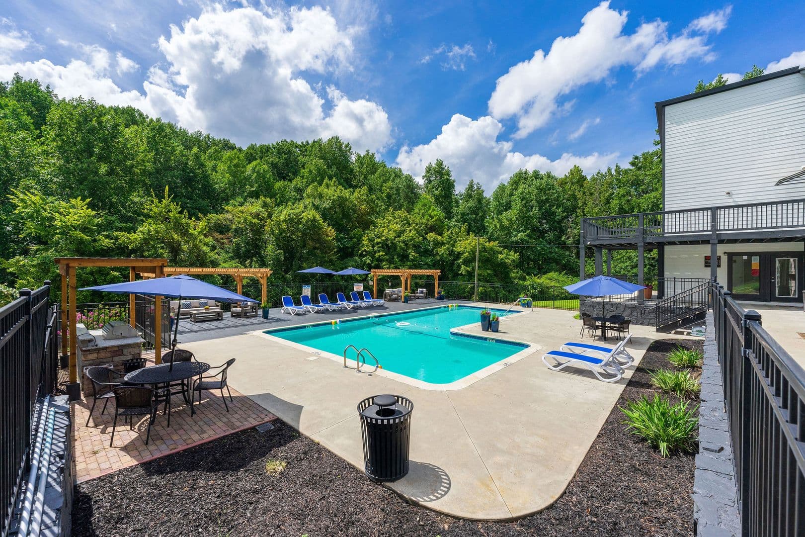 Norcross Apartment: 1400 Chase Ln