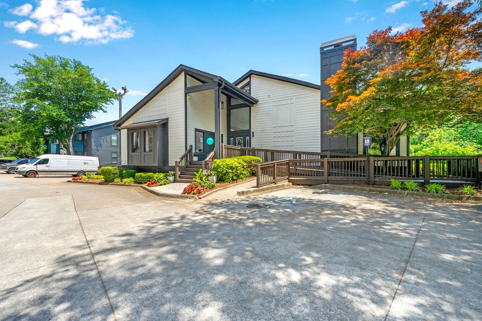 Norcross Apartment: 1400 Chase Ln