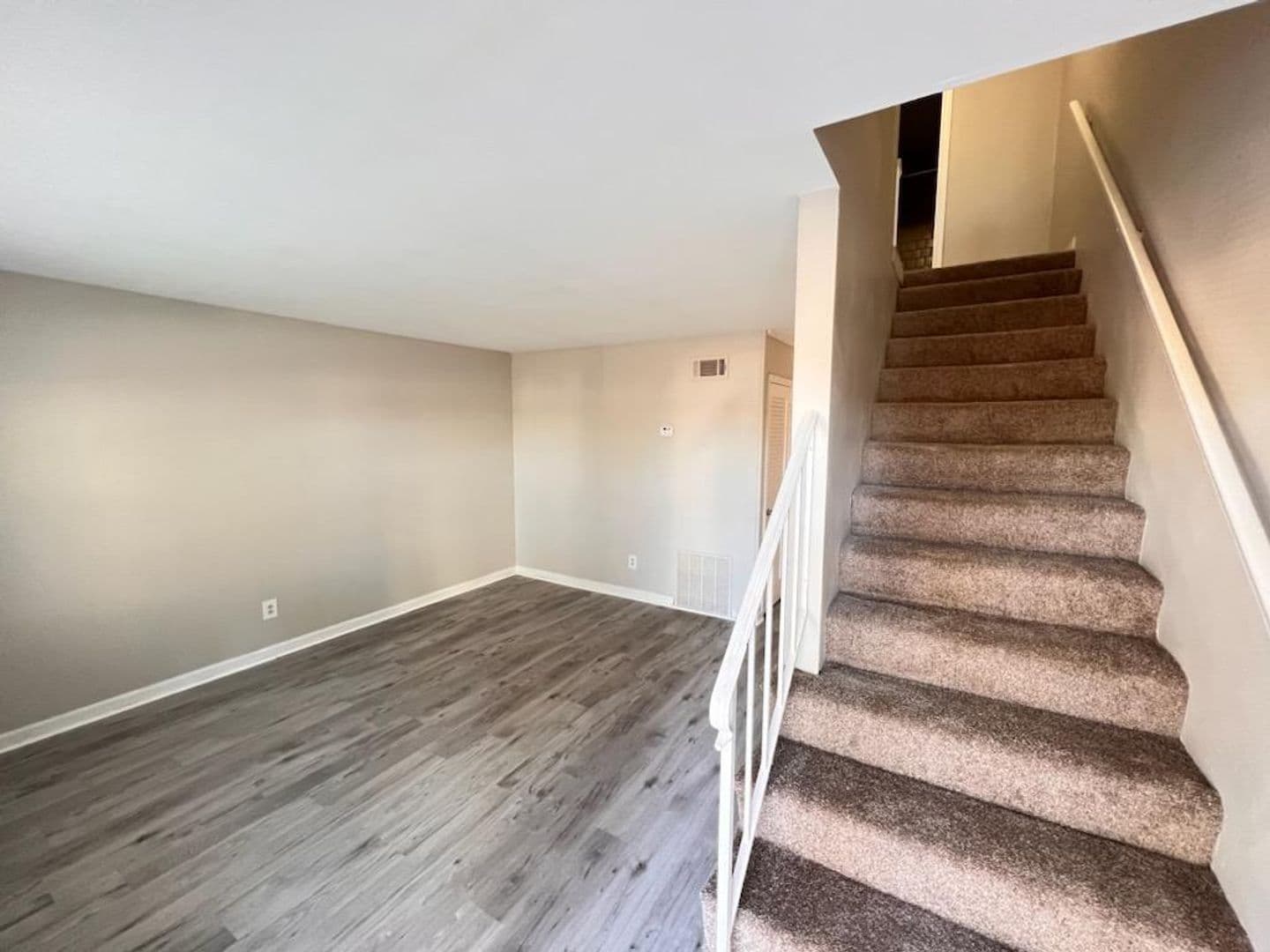 Cartersville Apartment: 208-212 Green Acres Lane