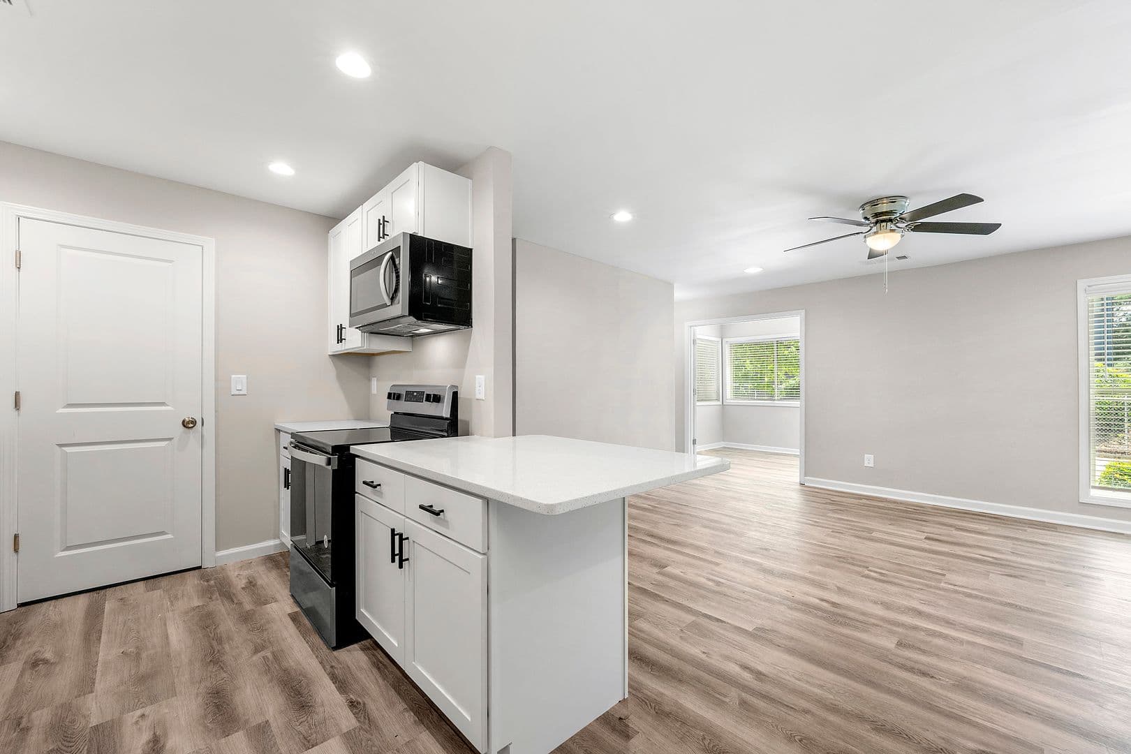 Norcross Apartment: 1400 Chase Ln