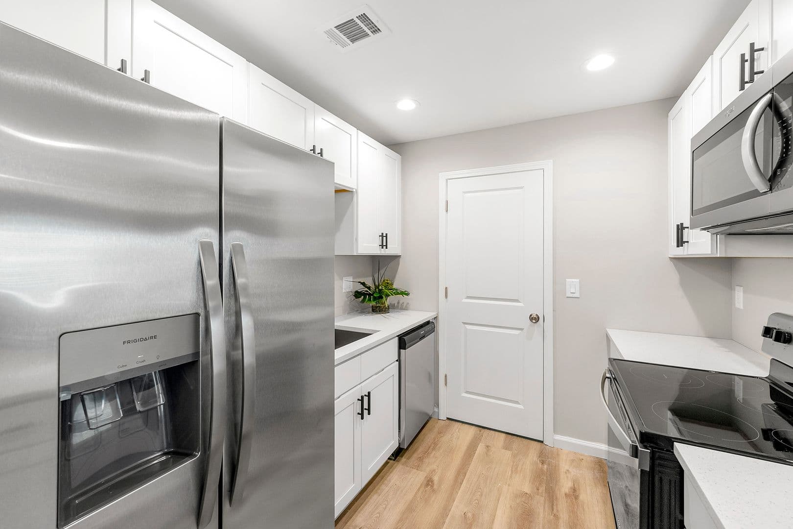 Norcross Apartment: 1400 Chase Ln