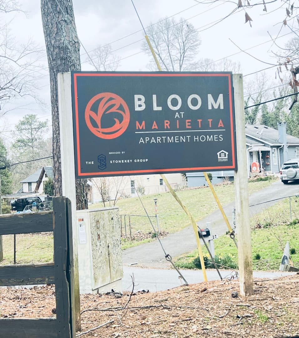 Marietta Apartment: 218 Walthall Avenue SE