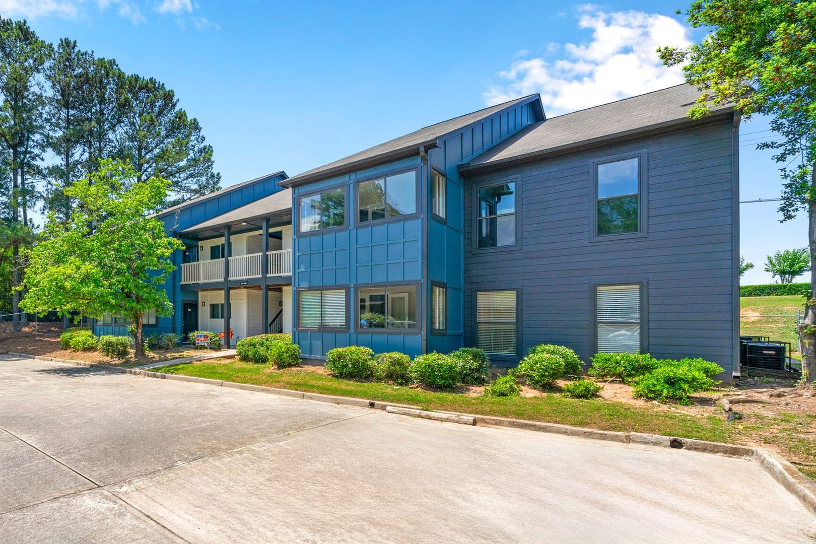 Norcross Apartment: 1400 Chase Ln