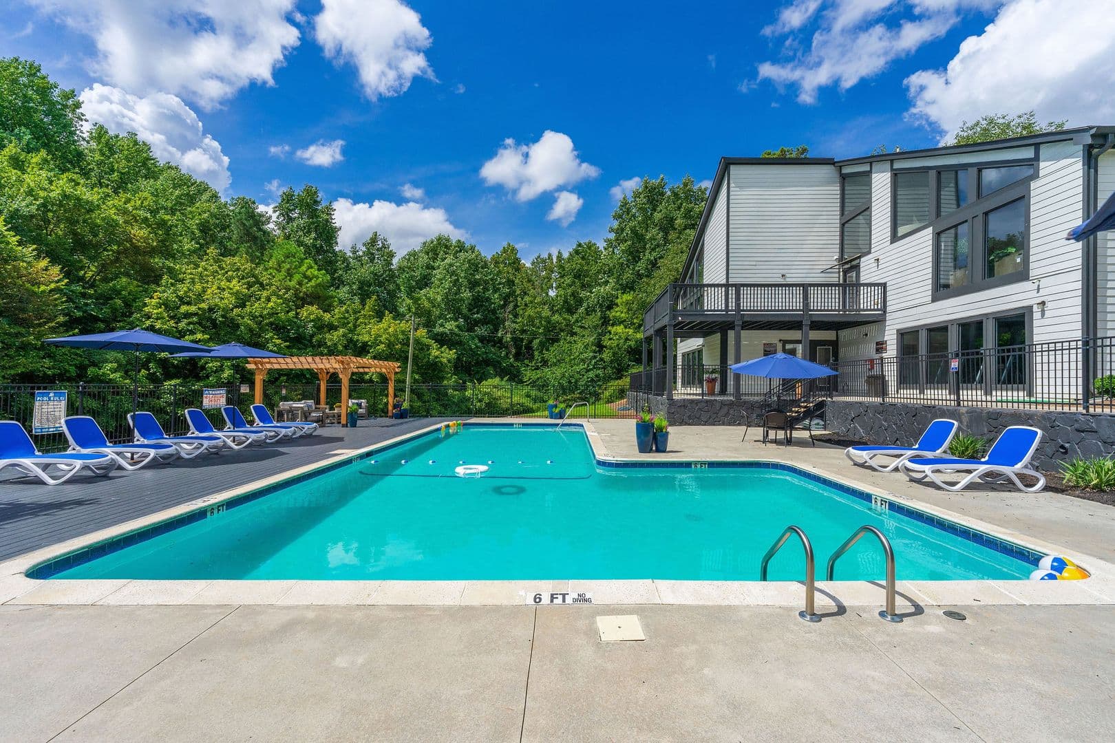 Norcross Apartment: 1400 Chase Ln