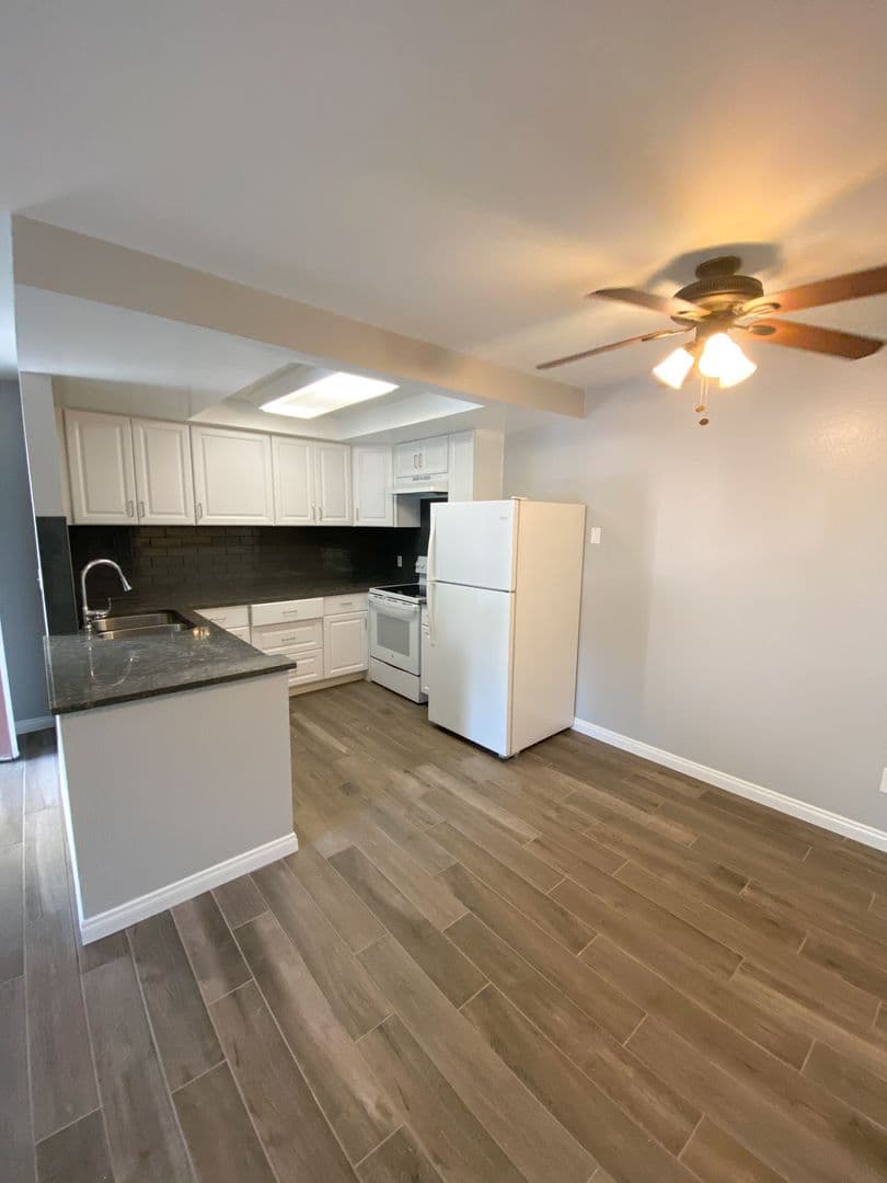 San Diego House: 5926 Rancho Mission Rd. #85