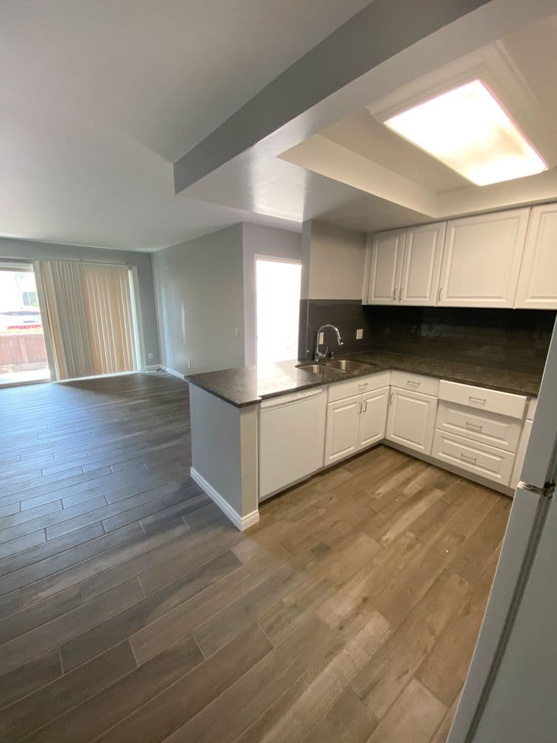 San Diego House: 5926 Rancho Mission Rd. #85