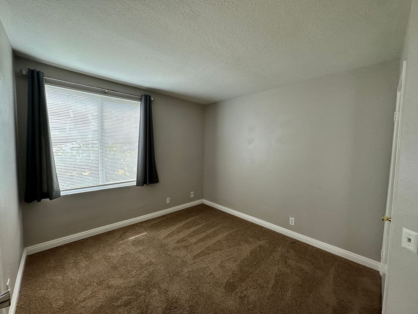 Highland Condo: 2266 Denair Ave #113