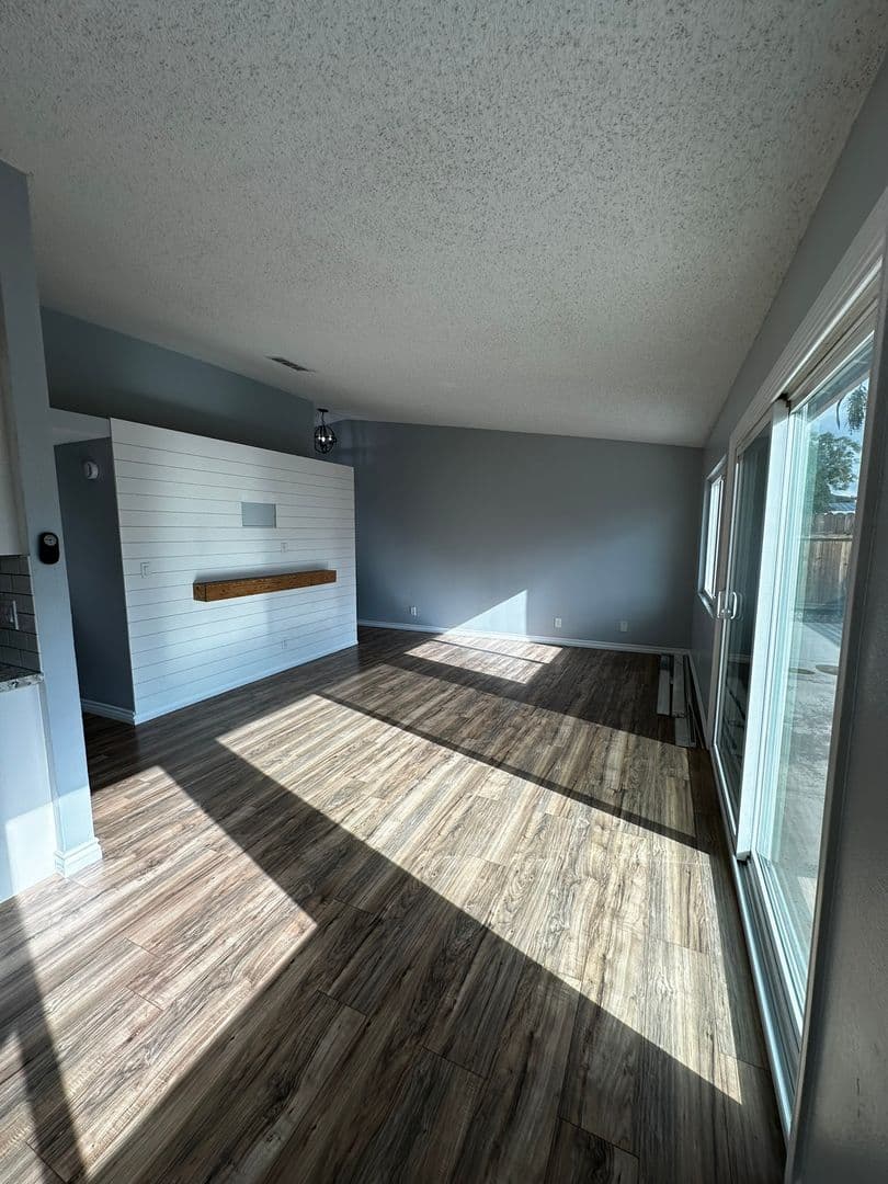 Moreno Valley House: 11828 Bayless St.
