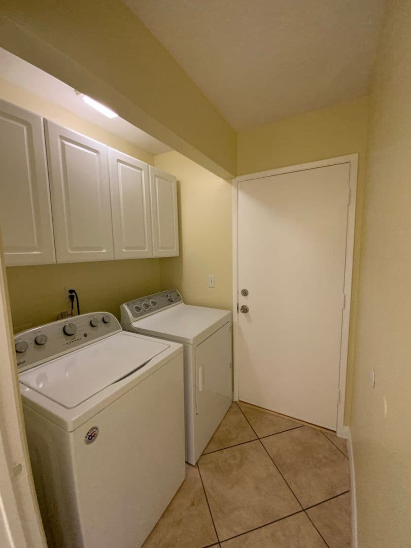 Lake Elsinore House: 31651 Willow View Pl