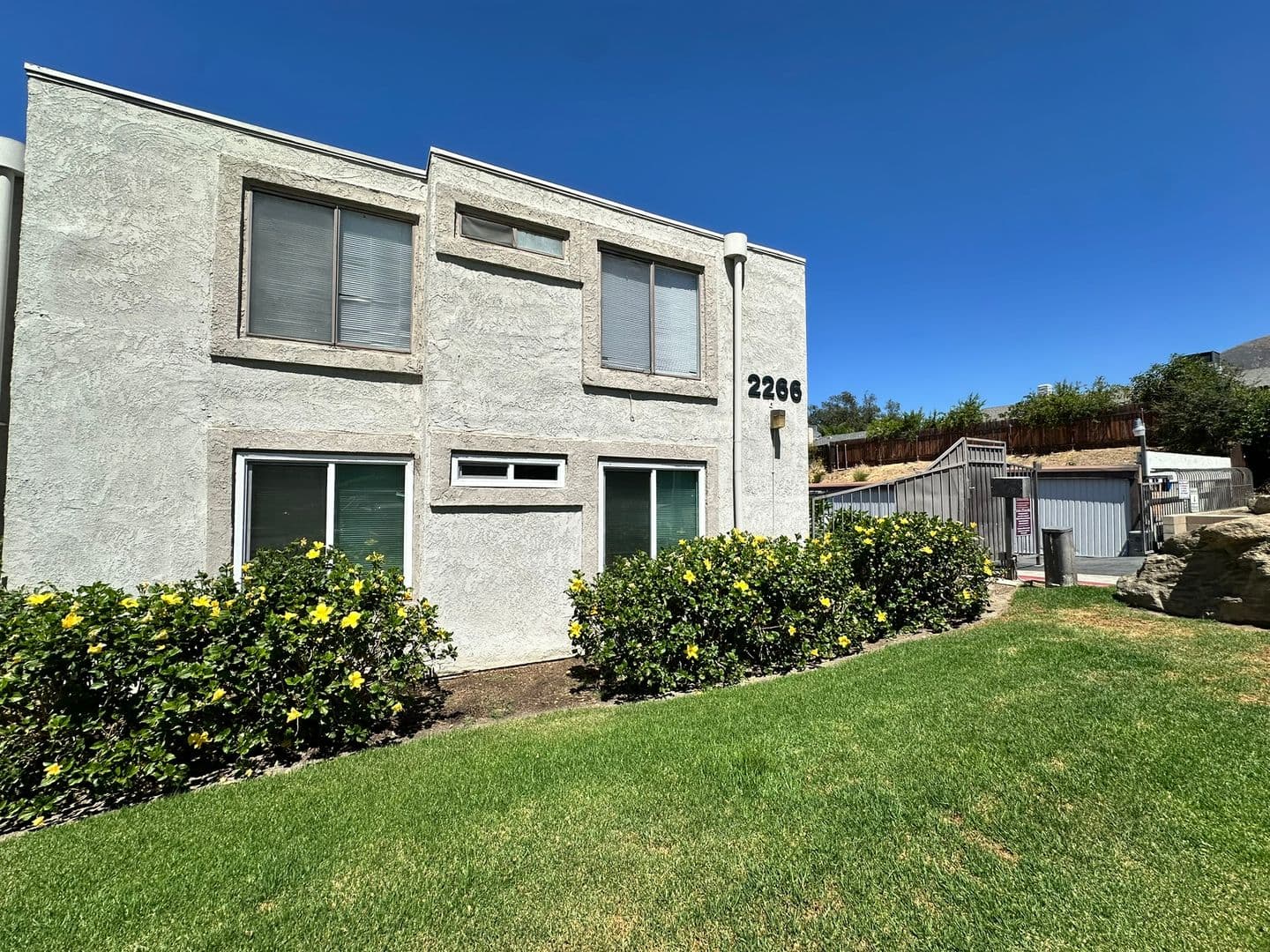 Highland Condo: 2266 Denair Ave #113