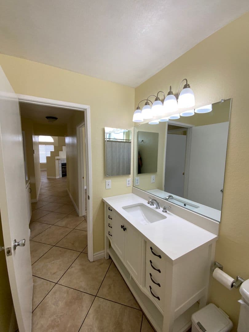 Lake Elsinore House: 31651 Willow View Pl