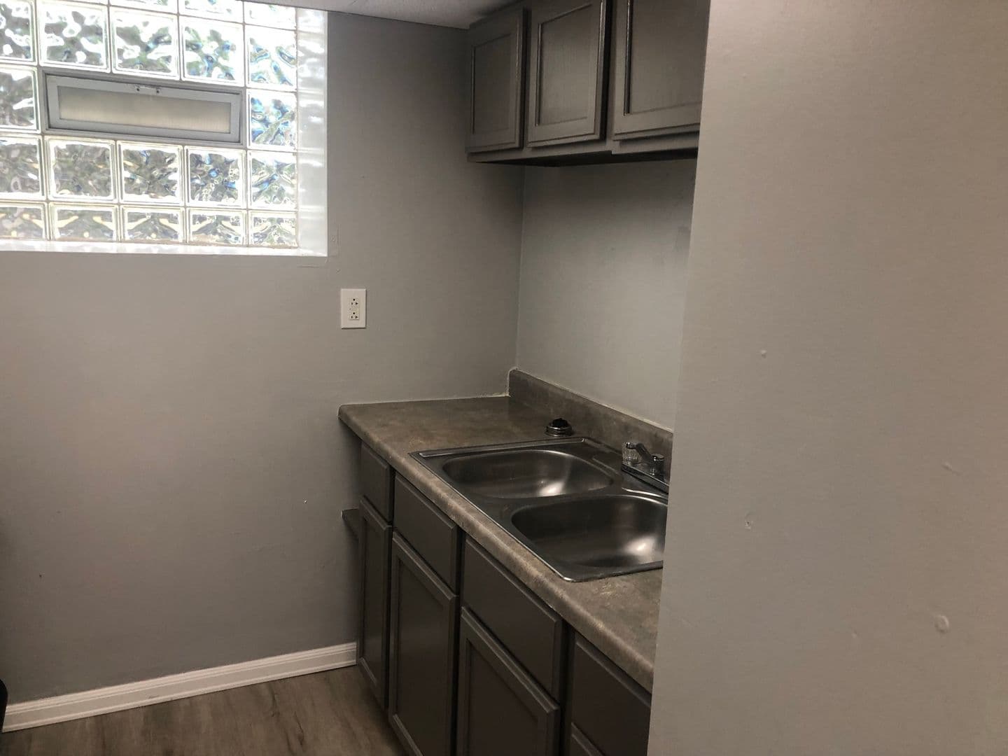 Pittsburgh Apartment: 125 Roup Ave. - Apt. 4