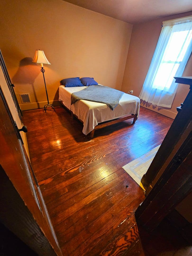 Pittsburgh House: 3842 Baytree St
