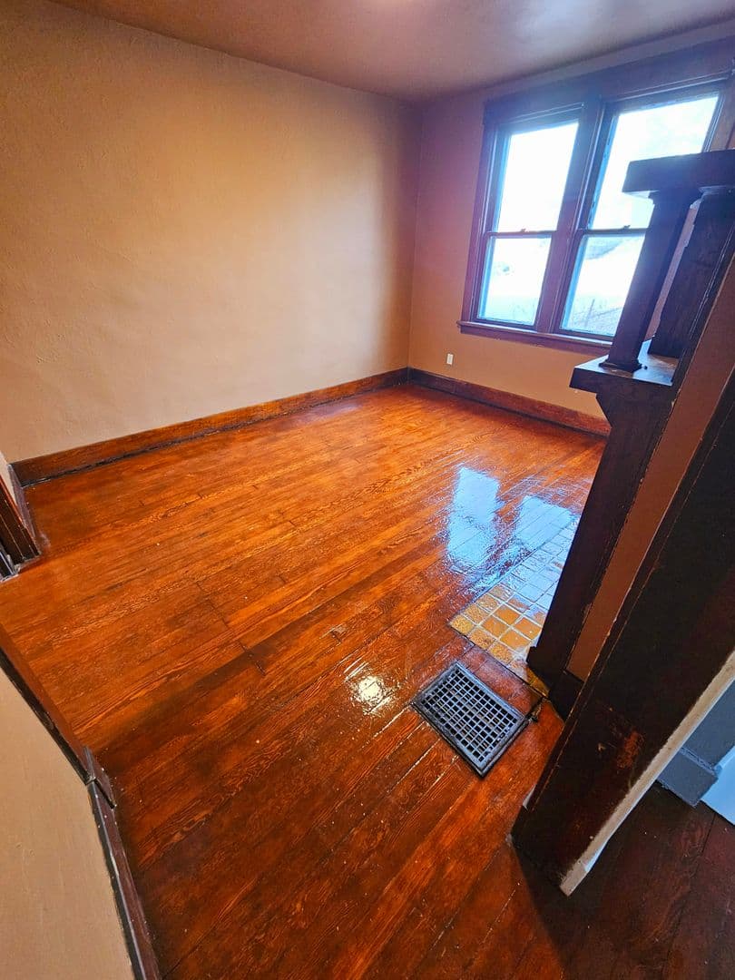 Pittsburgh House: 3842 Baytree St