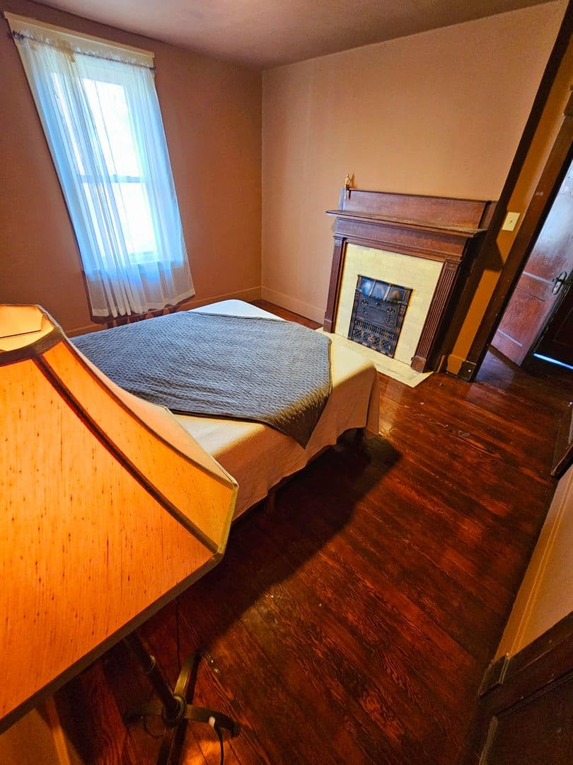 Pittsburgh House: 3842 Baytree St