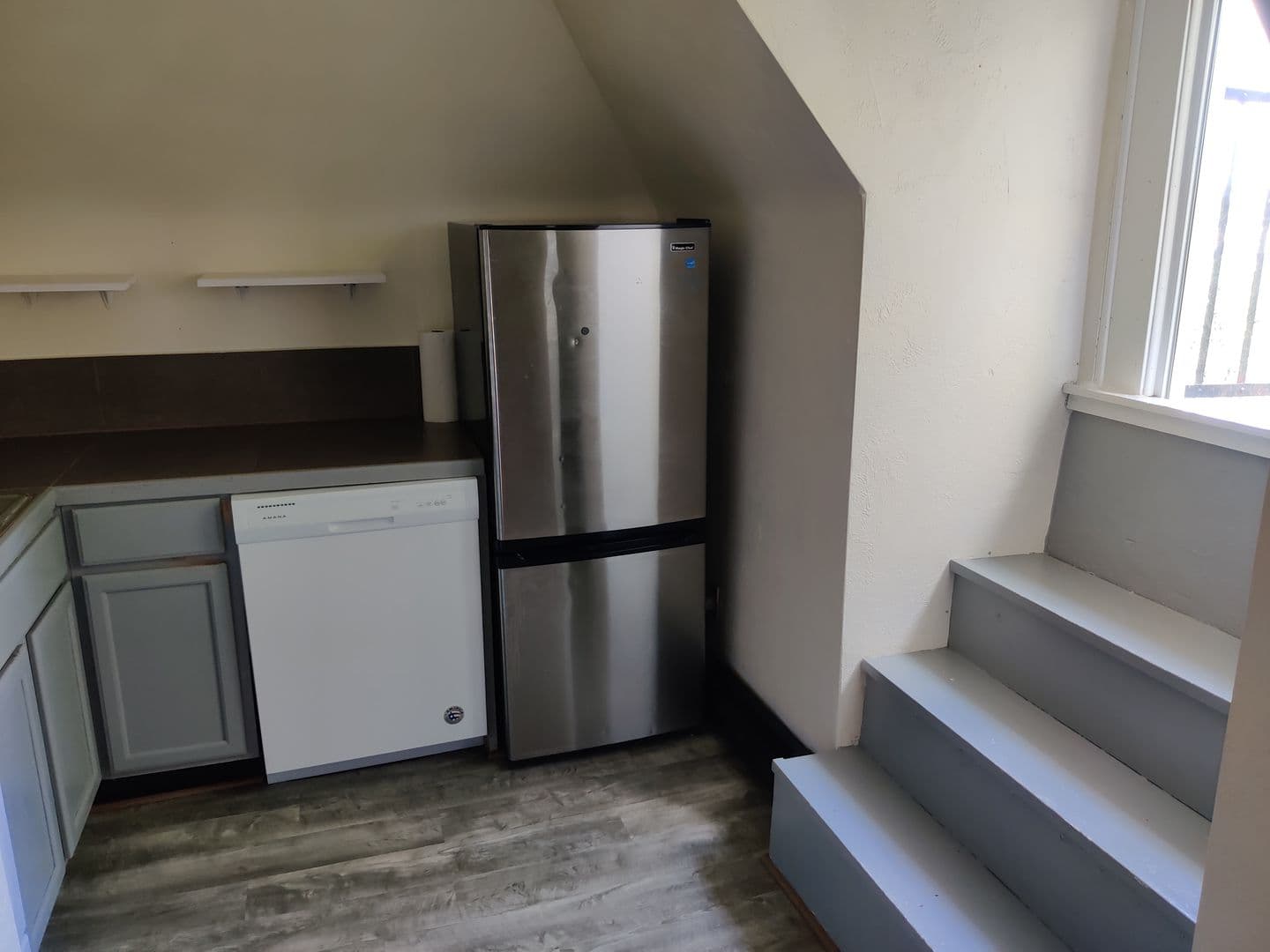 Pittsburgh Apartment: 125 Roup Ave. - Apt. 3