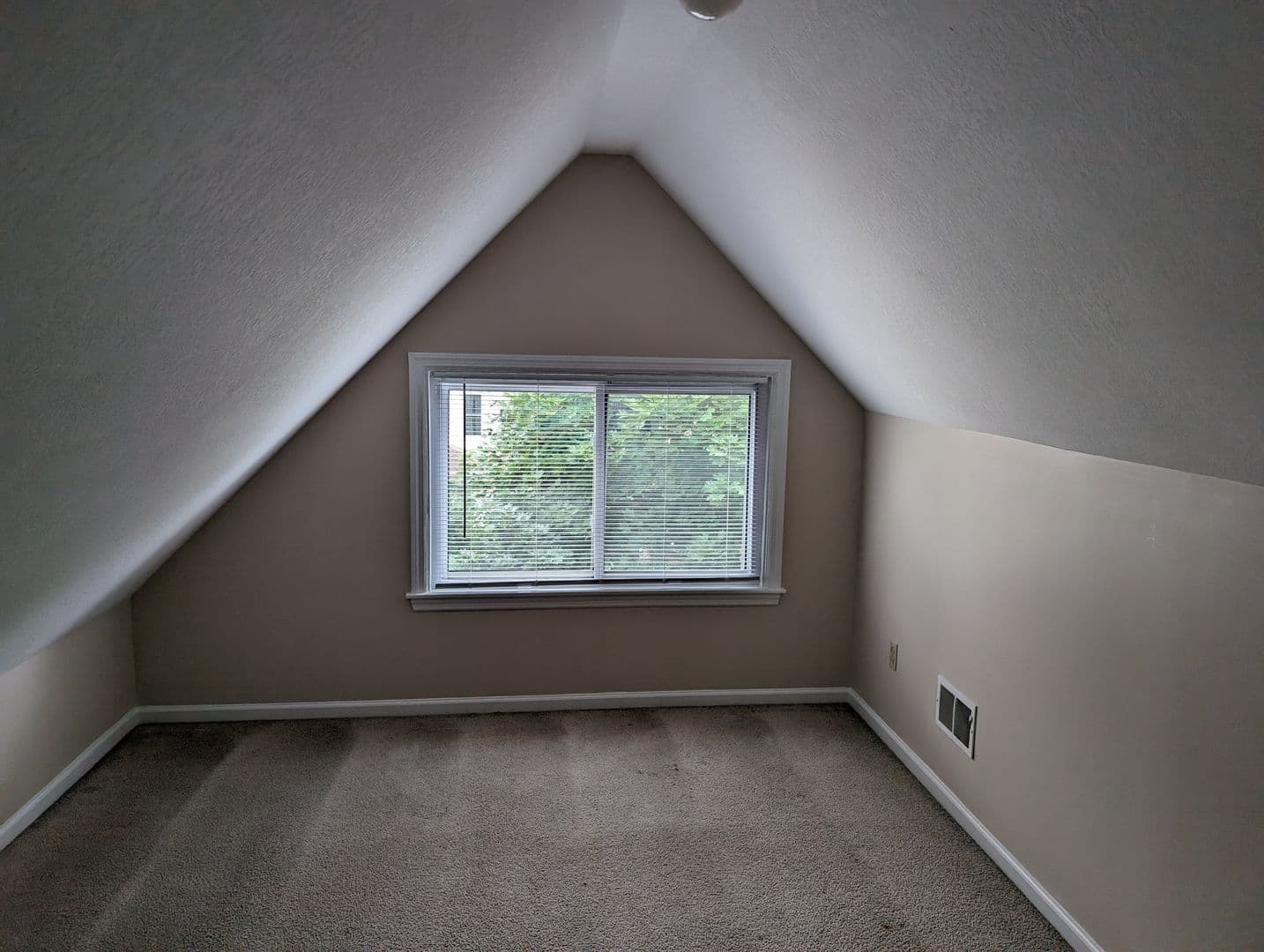 Pittsburgh Apartment: 514 Dawson Ave - Apt. #2