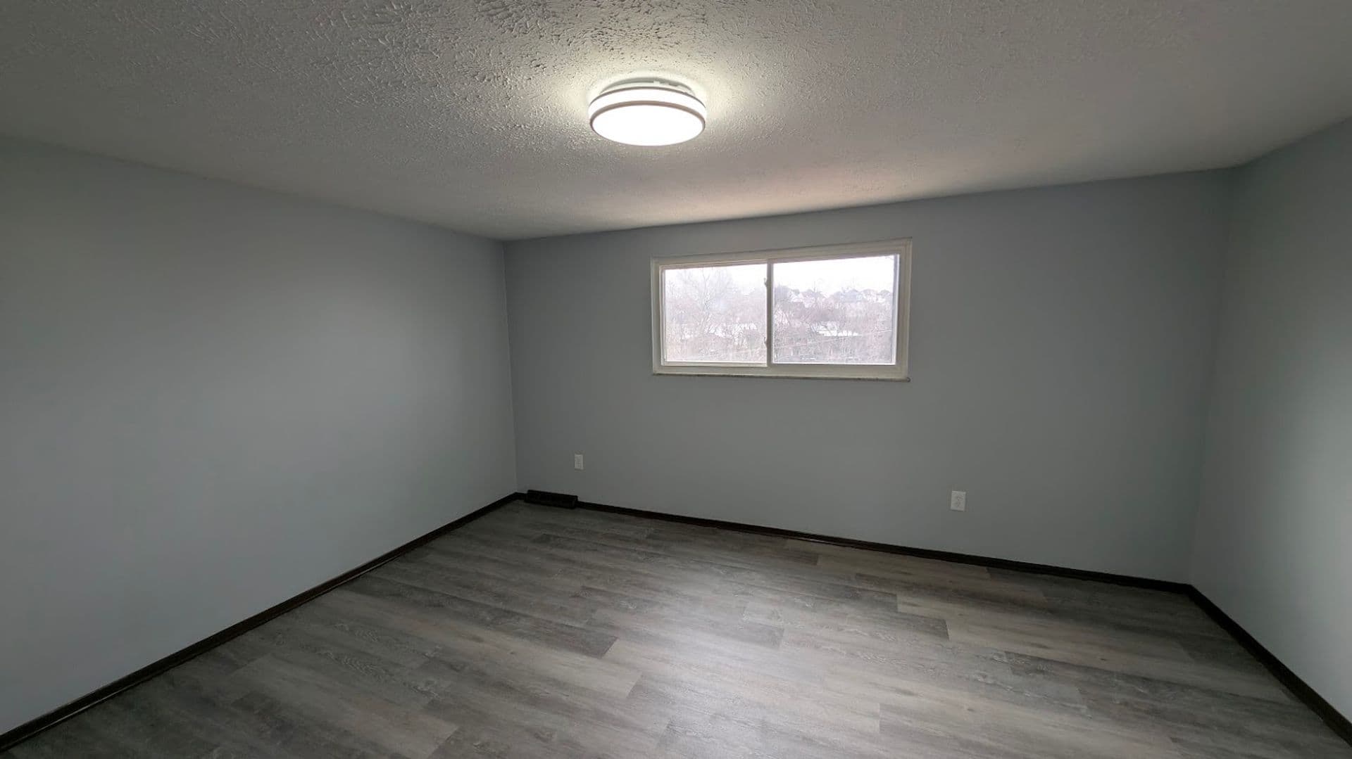 Avalon Apartment: 12-14 Sedalia Ave - 14A