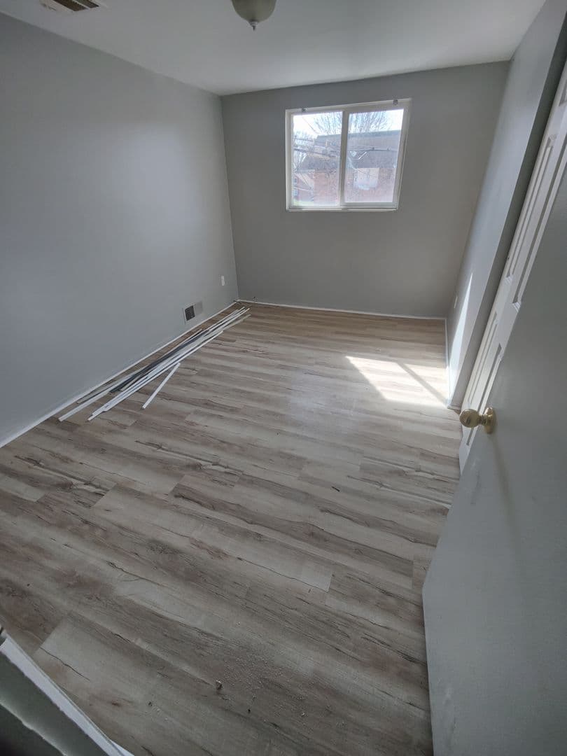 Glassport Apartment: 742 Ohio Ave - Apt. 4