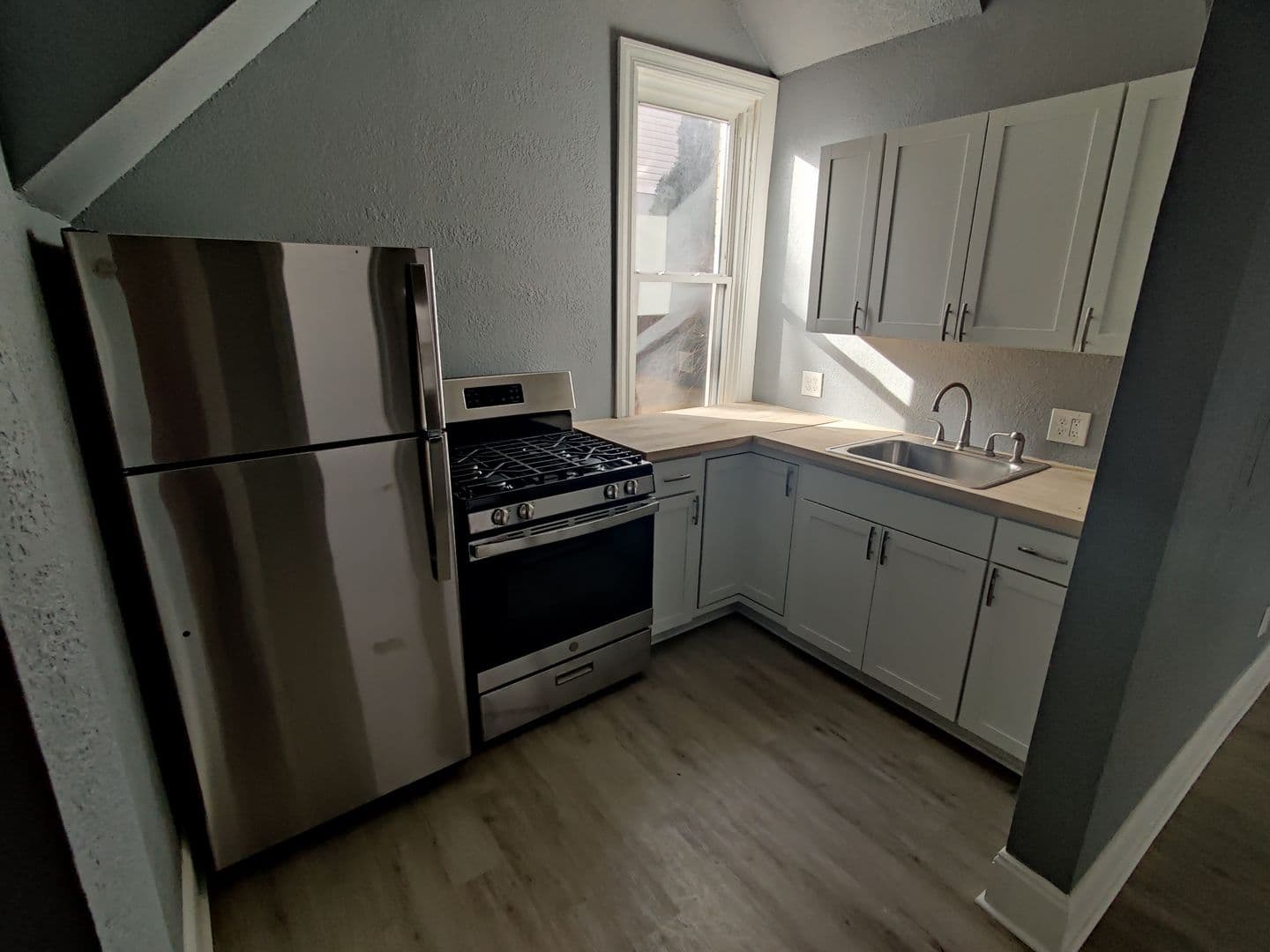 Pittsburgh Apartment: 121 Cohassett St - Apt. #1
