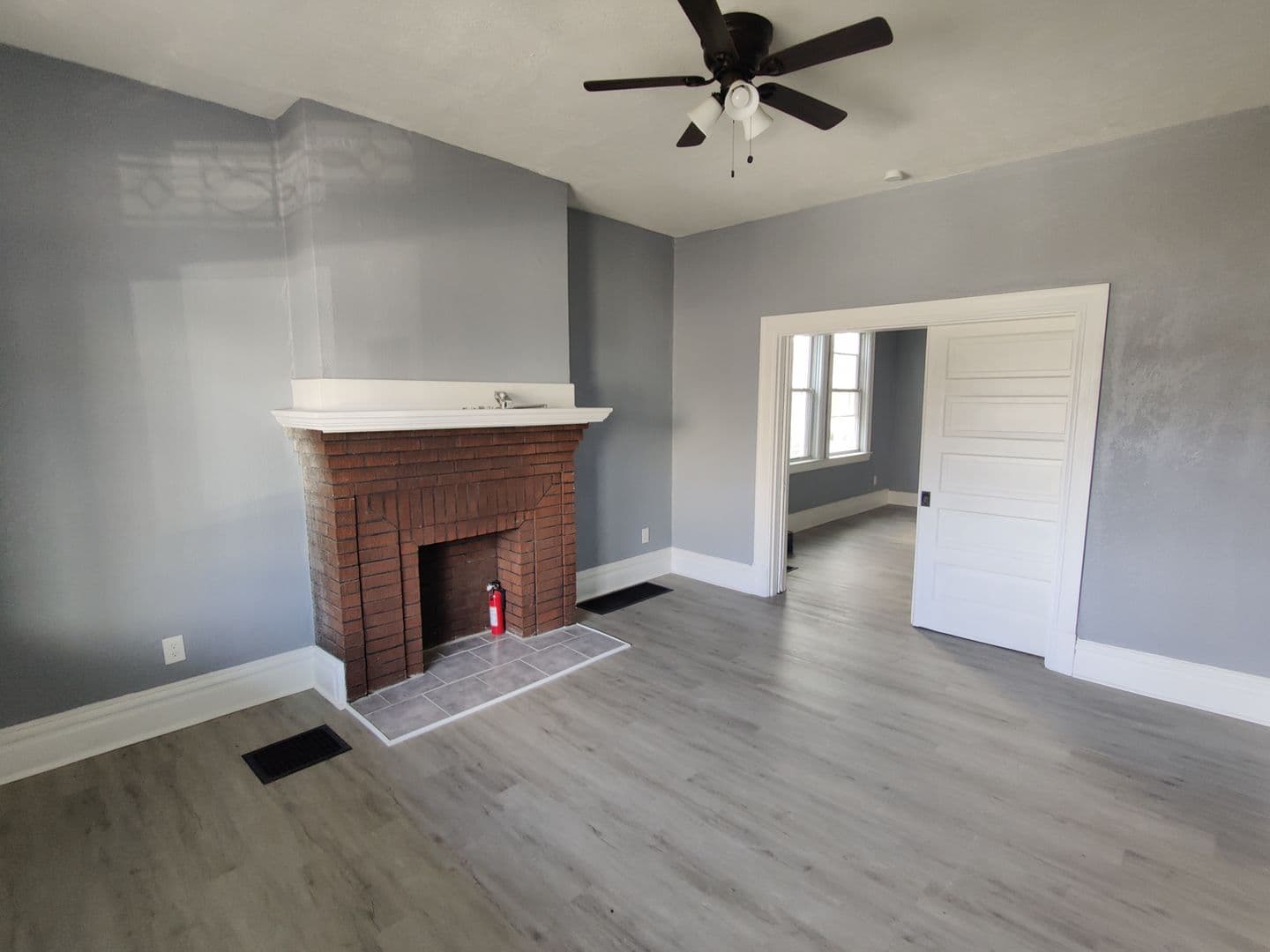 Pittsburgh Apartment: 121 Cohassett St - Apt. #1