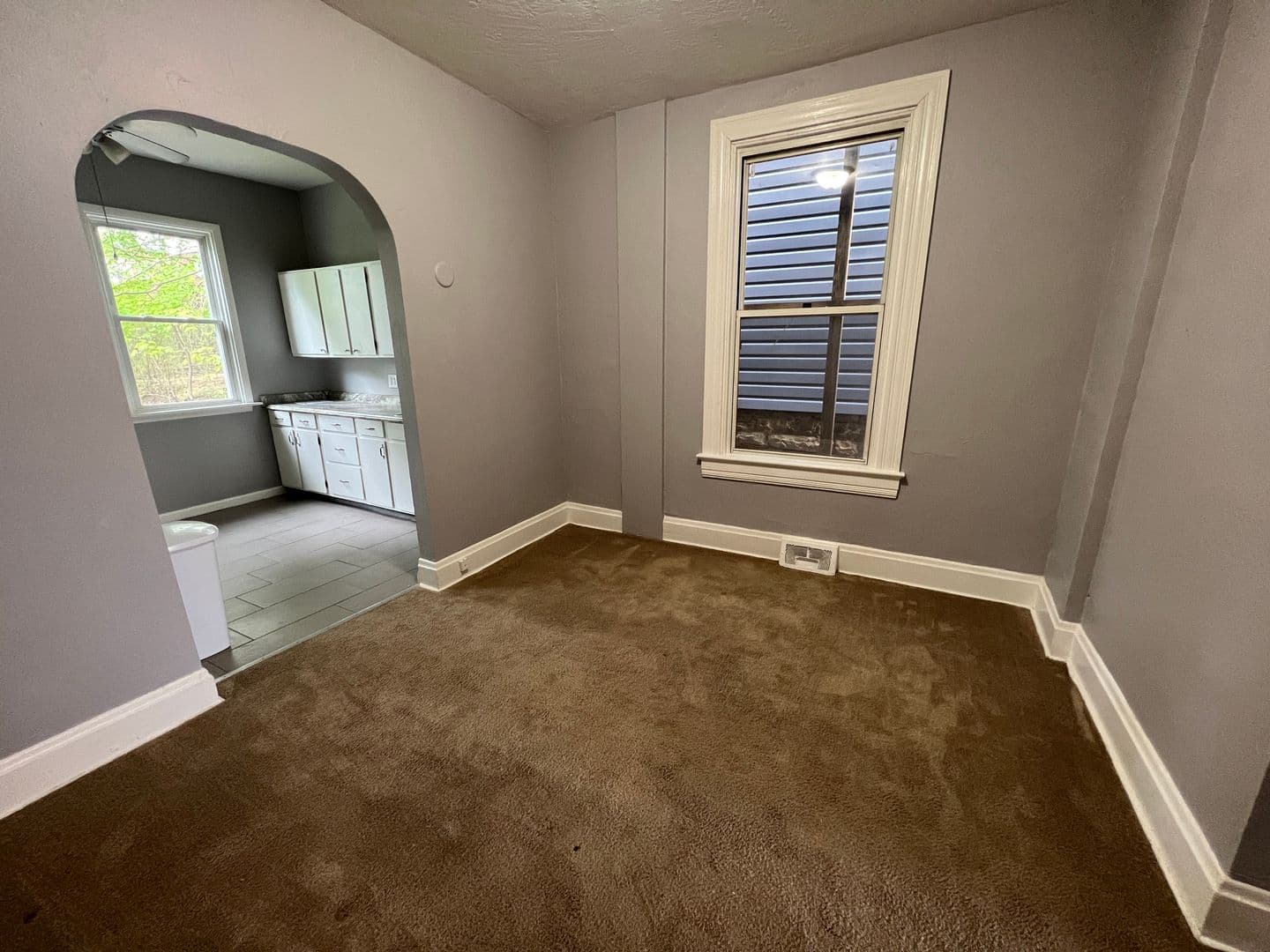 Carnegie Apartment: 325 Rowland - Apt. #1