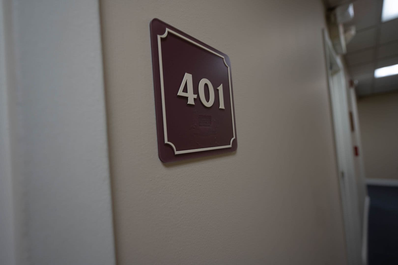 New Castle Apartment: 320 E Lincoln Ave. - Apt. #401